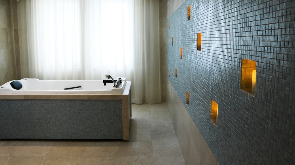 Treatment room at Guerlain Spa, Waldorf=Astoria, New York City (Source: Guerlain)