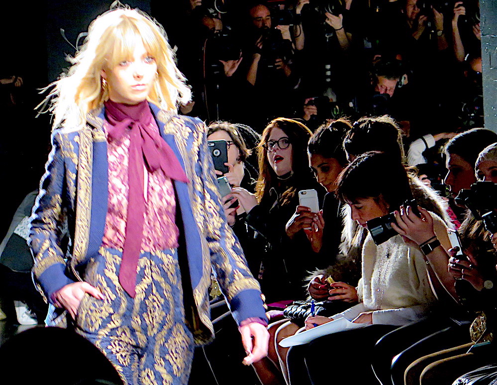 Tadashi Shoji Fall Winter 2017 ©MRNY